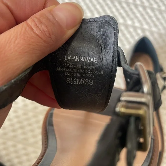 Lucky Brand Black Annamae Leather Wedge Thong Sandals - Picture 9 of 10